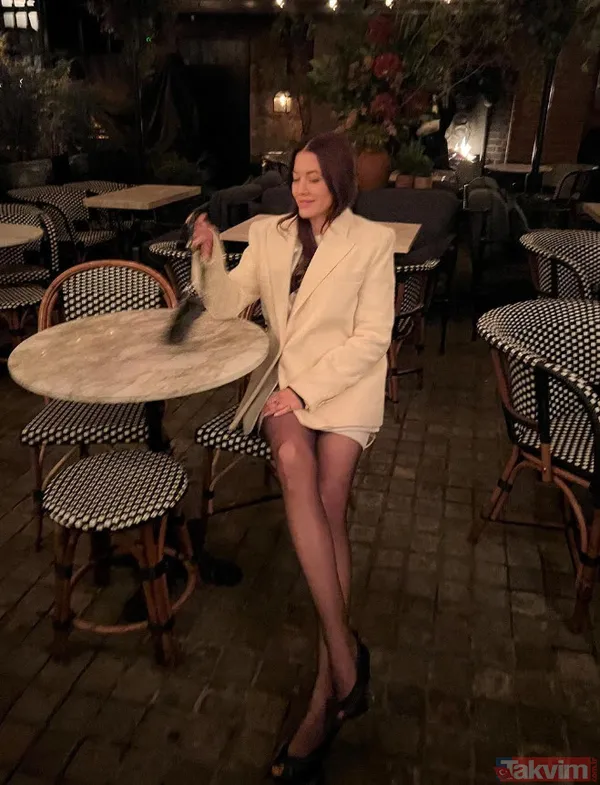 Kıvanç Tatlıtuğ'un eşi Başak Dizer üşüdü ama paylaşımları ateş etti "Ne güzel üşüdük ama" Kıvanç'ın aşkını haykırarak ilan ettiği eşi - 6