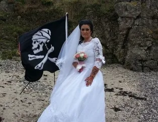 İrlanda'da 300 yaşındaki hayaletle evlenen Amanda Teague ayrıldığını duyurdu