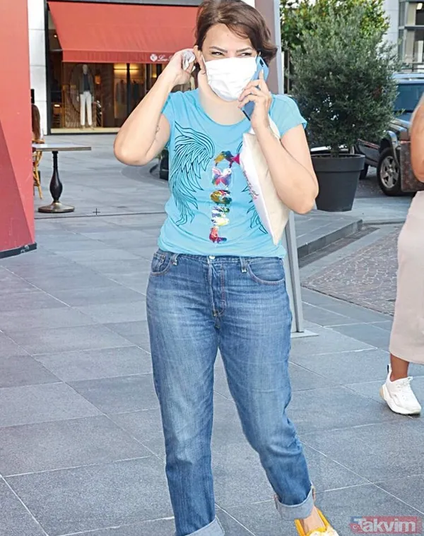 Ünlülerin koronavirüsle imtihanı! Kimi kurallara uydu kimi ise 'doğuştan mesafeliyim' dedi cezayı yedi... - 11