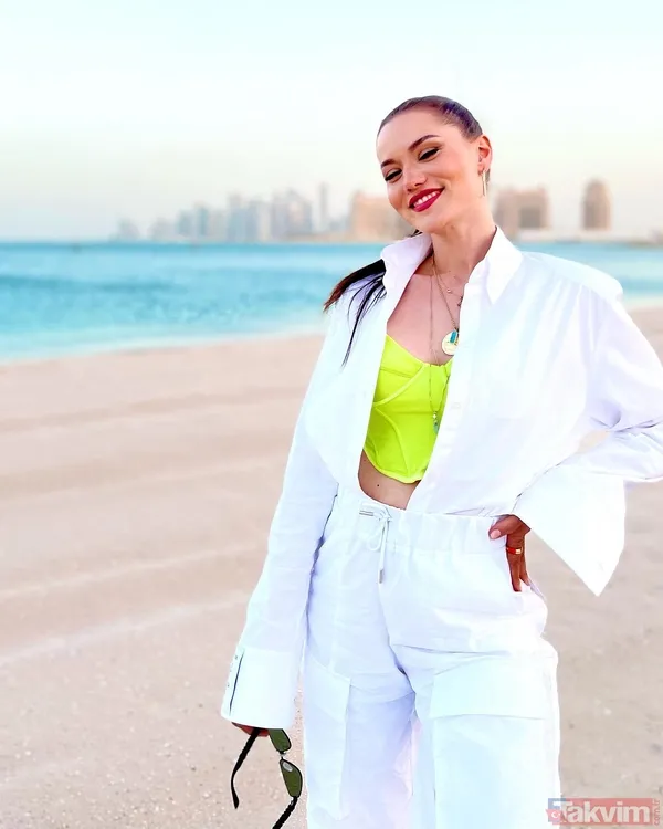 Fahriye Evcen ile Burak Özçivit sarmaş dolaş! 7 yıllık eşler aşka geldi! Sosyal medya yanıp kavruldu! “Bu fotoğrafları çok bekledik” - 2