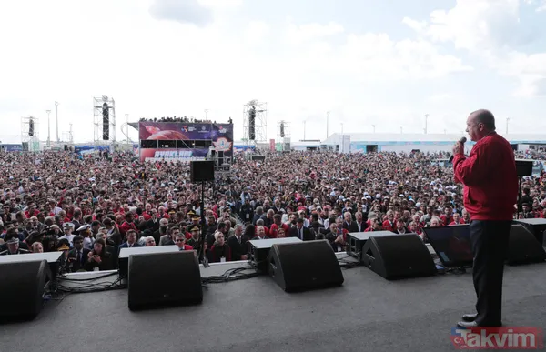 Cumhurbaşkanı Recep Tayyip Erdoğan TEKNOFEST'i ziyaret etti - 17