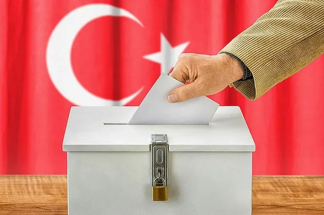 Yüksek Seçim Kurulu, seçim kurullarının 6 Temmuz'a kadar yeniden belirlenmesi kararı aldı