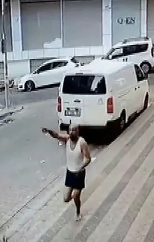 İstanbul'da filmleri aratmayacak olay! Yalınayak kovaladığı hırsızların aracıyla eve döndü