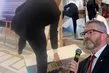 Polonya’da siyasetçi Grzegorz Braun LGBT sapkınlığını ayaklar altına aldı: Kamusal rezaleti engelliyorum