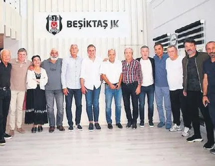 Efsanevi futbolcular Avcı’yı ziyaret etti