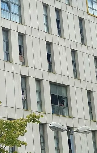 Polis 7 gün 24 saat nöbette! İşte koronavirüs firarilerinin kaldığı Sancaktepe’deki İyimaya Yurdu