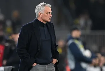 Gece-gündüz Rangers mesaisi! Jose Mourinho rövanş öncesi zafer planına çalışıyor