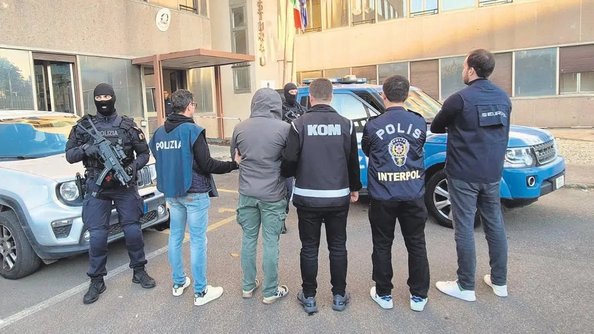 'Boyun'u PKK'ya uzandı