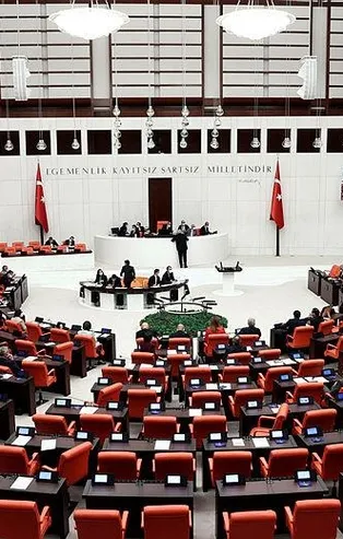 Yeni yılda Meclis'te yoğun mesai: Öğretmenlik meslek kanunu, yargı paketi, spor yasası ve kripto para düzenlemesi...