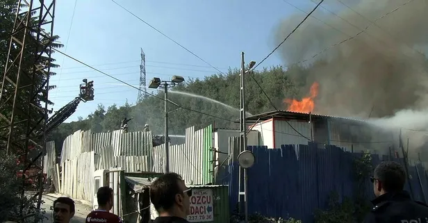 Son dakika: Sarıyer'de kağıt deposunda yangın