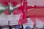 CHP mitinginde Selahattin Demirtaş ve Osman Kavala için selam olsun pankartı açıldı