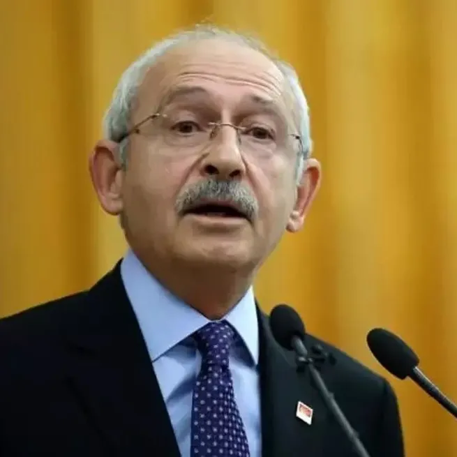 Al sana sosyal komedi! Kemal Kılıçdaroğlunun tiki düştü: Erdoğan kıskançlığı kural ihlal ettirdi
