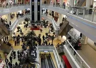 Alışveriş merkezleri kapılarını açıyor