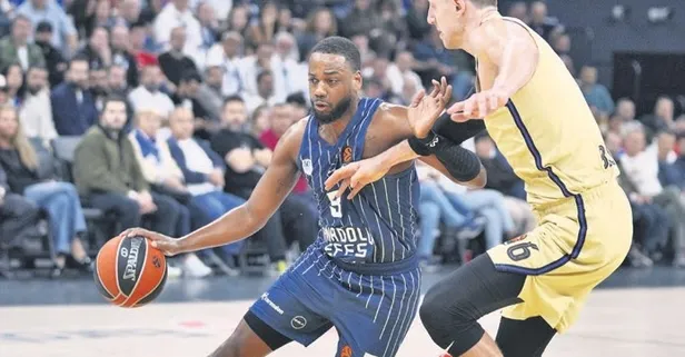 nadolu Efes’ten Barcelona’ya son saniye darbesi