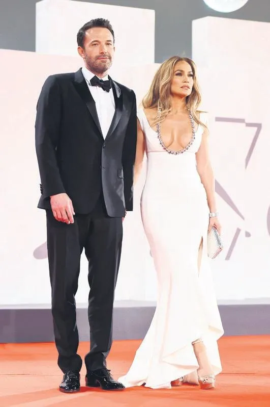 Böyle olur zenginin oyuncağı! Lady Gaga, 500 bin dolara hayalet algılama makinesi aldı-3