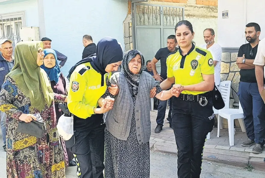 Babasının tüfeğiyle iki polisi şehit etti