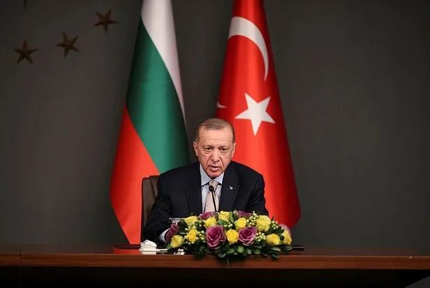 Başkan Erdoğan Bulgaristan Cumhurbaşkanı Rumen Radev'i Vahdettin Köşkü'nde kabul etti-4