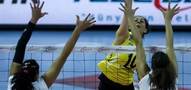 Vakıfbank ve Eczacıbaşı ilk günde kayıpsız!