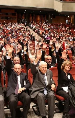 Galatasaray'da 4 kulüp üyesi istifa etti!