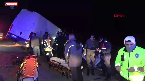 Keşan'da korkunç gece! TIR'a arkadan çarpan kamyonette 2 can kaybı