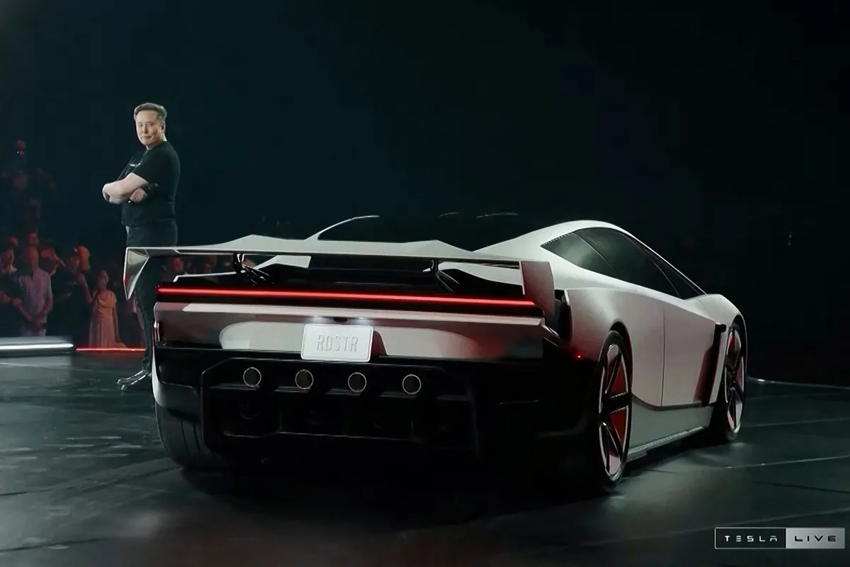 Elon Musk, Tesla Roadster'ı tanıttı. Fotoğraf: AFP