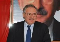 CHP’li Koç, tüzük kurultayı için imza verdi