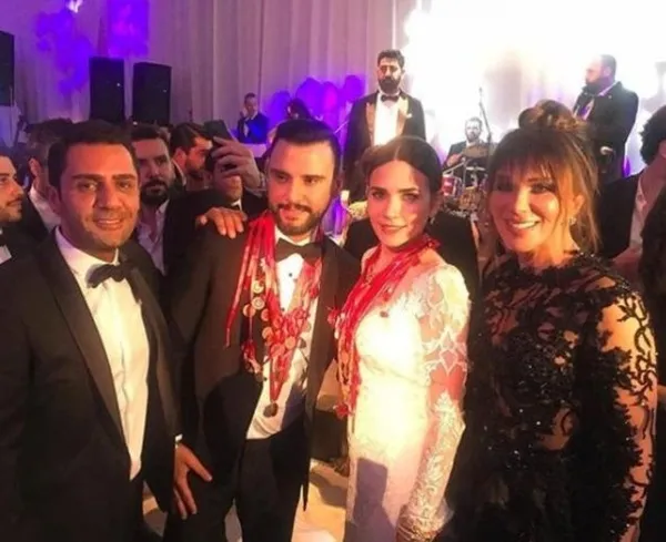Alişan ve Buse Varol evlendi! Düğüne takılar damga vurdu!-4