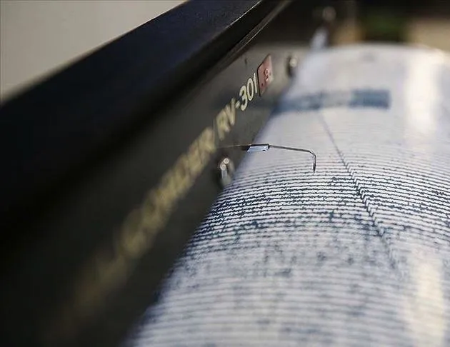 Ege’de korkutan deprem