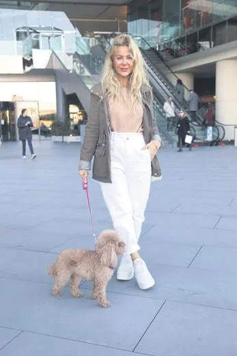 sarp-apak-esi-bengisu-apak-ile-goruntulendi-engin-ozturk-ile-cikan-haberler-hakkinda-bakin-neler-soyledi-1680472488127.jpeg Sarp Apak eşi Bengisu Apak ve arkadaşı Engin Öztürk'le ilgili çıkan haberler hakkında ilk kez konuştu!-8