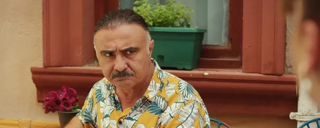 Arif, Hacerden şüpheleniyor! Gençliğim Eyvah 6. bölüm