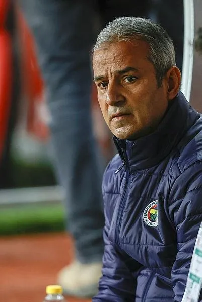 fenerbahce-teknik-direktoru-ismail-kartaldan-joachim-low-aciklamasi-bos-kagida-imza-1642278826178.jpeg Fenerbahçe teknik direktörü İsmail Kartal'dan 'Joachim Löw' açıklaması! "Boş kağıda imza..."-6