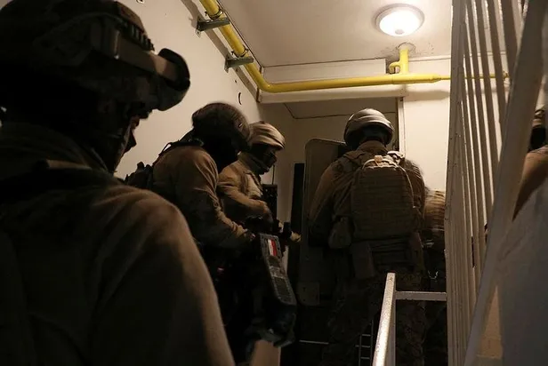 mersinde-kacakcilara-operasyon-14-gozalti-karari-1672725902632.jpeg Mersin'de kaçakçılara operasyon: 14 gözaltı kararı-2