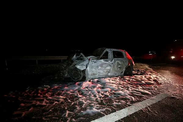 Son dakika: Balıkesir'de korkunç olay! Zincirleme kazada genç kadın yanarak can verdi-3