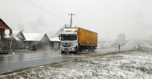Kar yağışı İstanbul’a dayandı