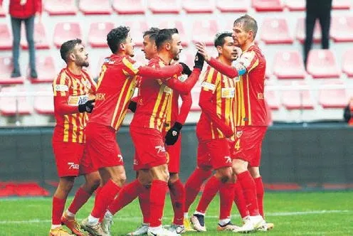 cimboma-viking-sol-bek-1672785973916.jpeg Galatasaray, Hacken’de oynayan Kristoffer Lund’un peşine düştü-6