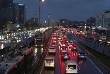 İstanbul’da trafik durma noktasına geldi