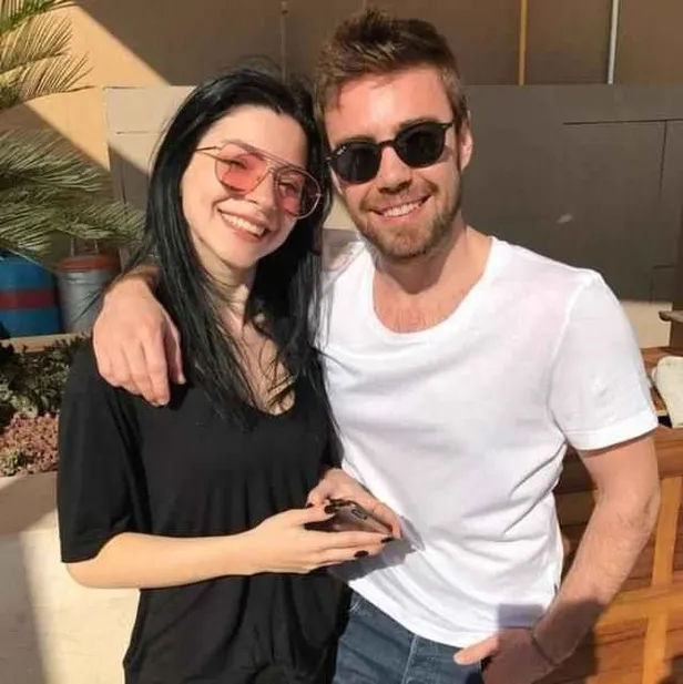 merve-bolugurdan-eski-esi-murat-dalkilica-olay-yaratan-ima-evlilik-ciddi-bir-1649876671161.jpeg Merve Boluğur'dan eski eşi Murat Dalkılıç'a olay yaratan ima! "Evlilik ciddi bir...."-5