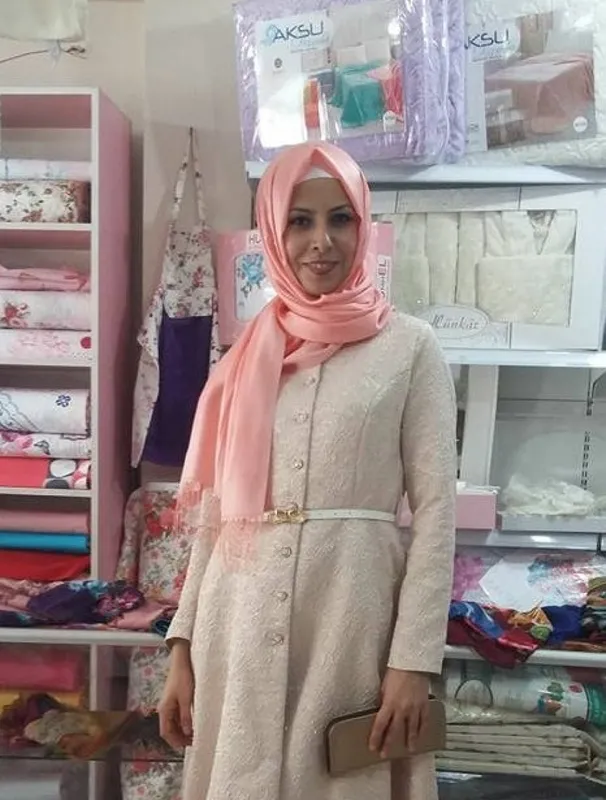 Son dakika: Arnavutköy'de küçük kızının gözü önünde vurulan Tuğba Anlak hayatını kaybetti... Dehşet anları güvenlik kamerasında-6