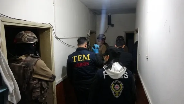 mersinde-pkk-operasyonu-52-gozalti-karari-1644645503119.jpg