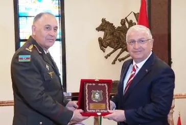Son dakika: Milli Savunma Bakanı Yaşar Güler Azerbaycan Genelkurmay Başkanı Veliyev'i kabul etti!