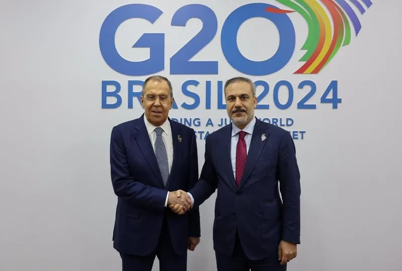 ışişleri Bakanı Fidan, Brezilya'da Rus mevkidaşı Lavrov ile görüştü