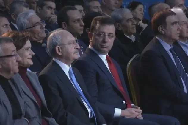 CHP programında Ekrem İmamoğlu’na bir darbe daha! Kılıçdaroğlu övüldükçe Ekrem İmamoğlu’nun yüzü düştü
