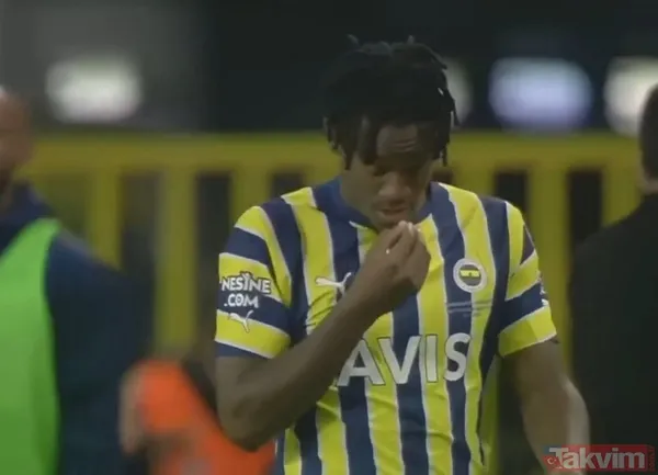 SON DAKİKA FENERBAHÇE HABERLERİ... Fenerbahçe'de Sivasspor karşısında Michy Batshuayi kırmızı kart gördü! Jorge Jesus çılgına döndü! İşte o anlar - 2
