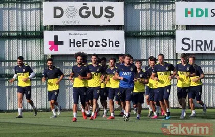 Son dakika transfer haberleri... Fenerbahçe yıldız golcüye kavuşuyor!