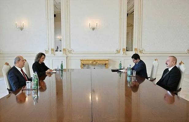 kktc-cumhurbaskani-ersin-tatar-azerbaycan-cumhurbaskani-ilham-aliyevle-gorustu-1697280223971.jpeg KKTC Cumhurbaşkanı Ersin Tatar, Azerbaycan Cumhurbaşkanı İlham Aliyev'le görüştü-1