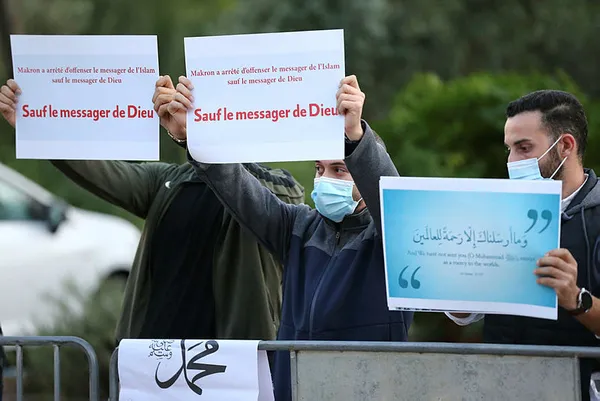 israil-isgli-altindaki-kuduste-fransa-ve-macronun-islam-karsitligi-protesto-edildi-ona-dokunulmasini-asla-kabul-etmiyoruz-1604347504067.jpg İsrail işgâli altındaki Kudüs'te, Fransa ve Macron'un İslam karşıtlığı protesto edildi: Ona dokunulmasını asla kabul etmiyoruz-5