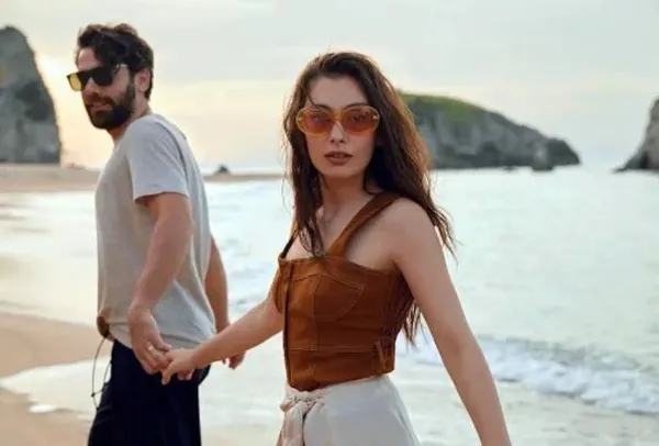 evlilikte-citlak-kadir-dogulunun-ihanet-gecesinin-ardindan-neslihan-atagulun-annesi-devreye-girdi-ortalik-kari-1682709987245.jpeg Evlilikte çıtlak: Kadir Doğulu’nun ihanet gecesinin ardından Neslihan Atagül’ün annesi devreye girdi! | Ortalık karıştı-5