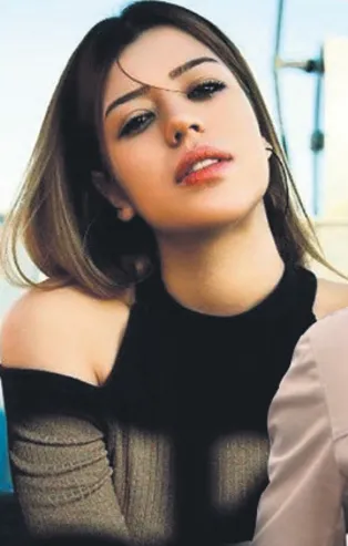 Dayak olayı kamerada! Özcan Deniz ve Feyza Aktan arasında kılıçlar çekildi!