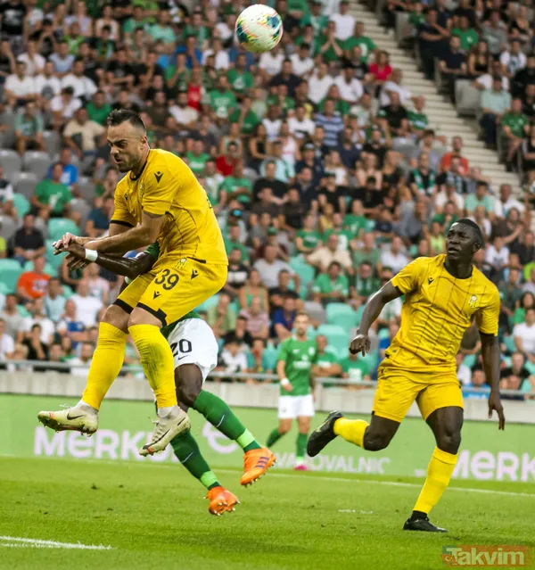 Malatyasporlu futbolcu Fabien Farnolle'e Slovenya'da ırkçı saldırı! - 8