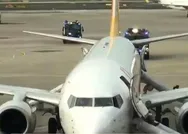 Yine Pegasus yine olay! Düsseldorfa giden uçakta yangın paniği yaşandı